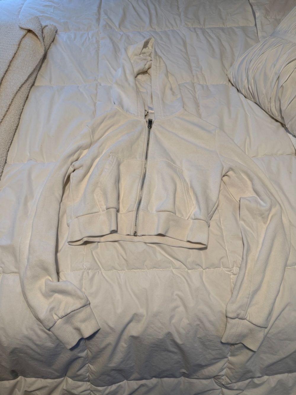 H&M Cream Cropped Zip-Up Hoodie Jacket